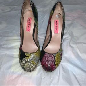 UNIQUE BETSEY JOHNSON HEELS